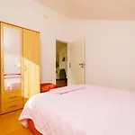 Hundefreundliches Mit Grillbereich, Privatparkplatz, Wifi In Ruhiger Lage *