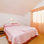 Апартаменты Hundefreundliches Mit Grillbereich, Privatparkplatz, Wifi In Ruhiger Lage *