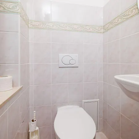 Hundefreundliches Mit Grillbereich, Privatparkplatz, Wifi In Ruhiger Lage Апартаменты Grizane-Belgrad