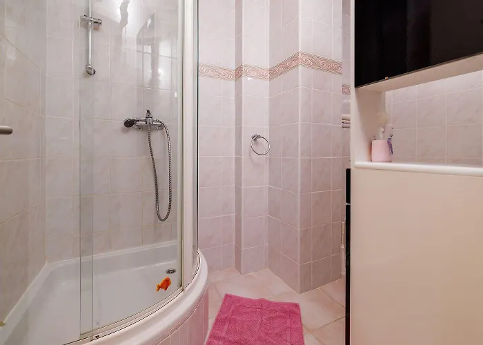 Hundefreundliches Mit Grillbereich, Privatparkplatz, Wifi In Ruhiger Lage * Grižane