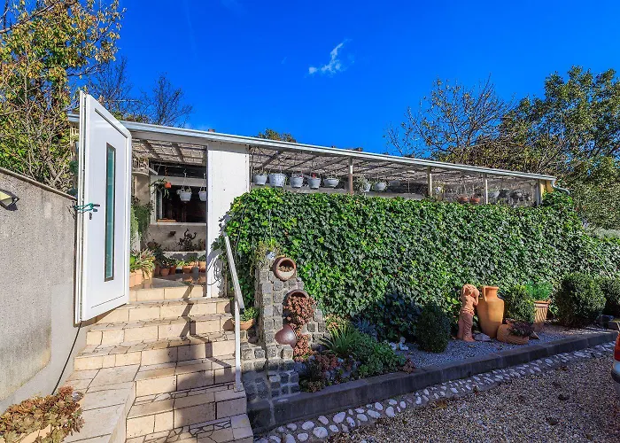 Hundefreundliches Mit Grillbereich, Privatparkplatz, Wifi In Ruhiger Lage *